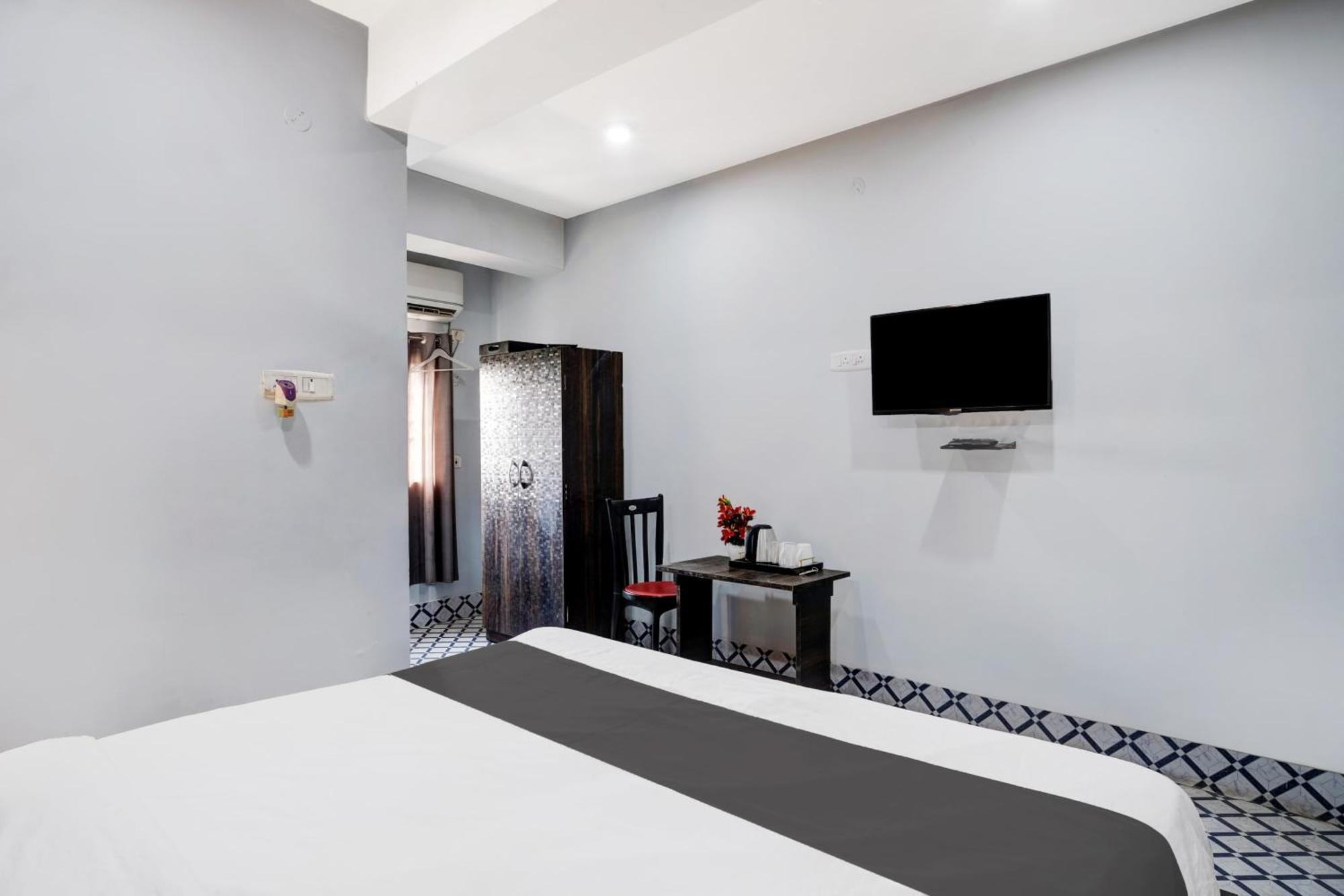 Super Hotel O Noonmati Guwahati Formerly Hotel Sundari Экстерьер фото